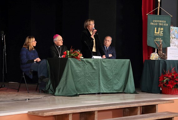Festa degli Auguri all'insegna della musica e della solidarietà